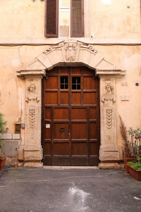 Apartamento Un Tetto Al Pantheon Roma Exterior foto
